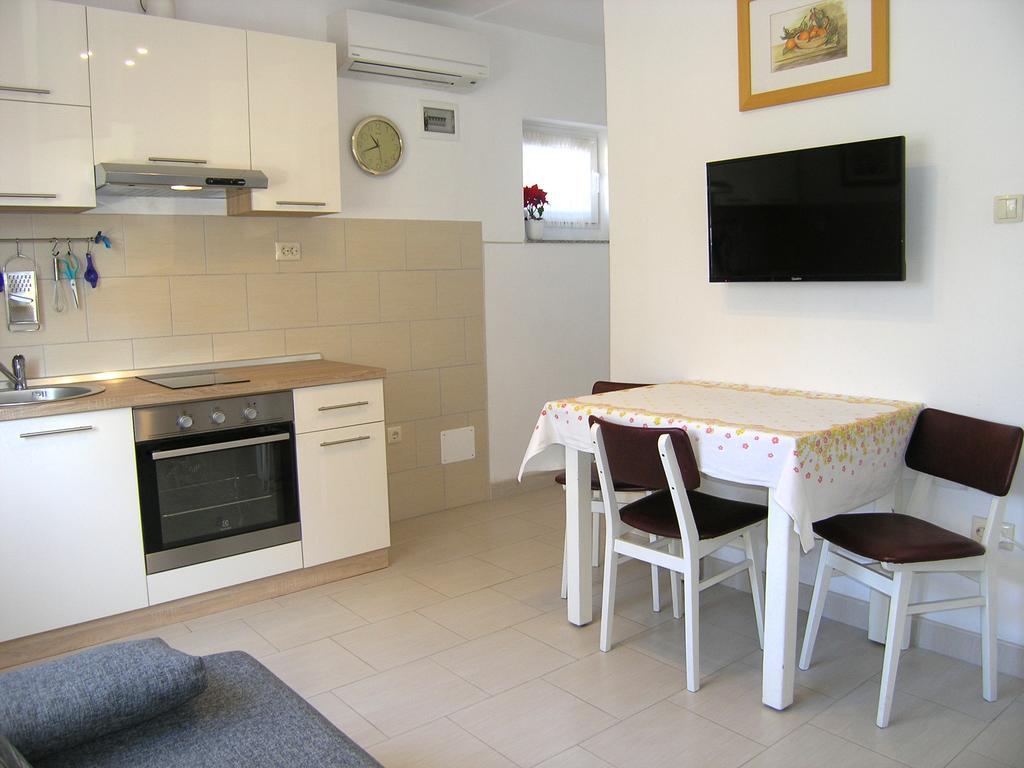 Apartman Vera Krk Town Eksteriør billede